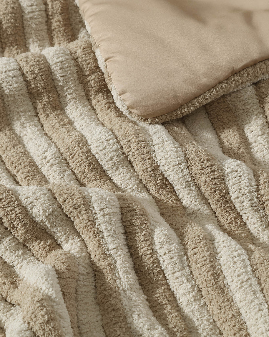Sunday Citizen Snug Piped Comforter (more Colors)