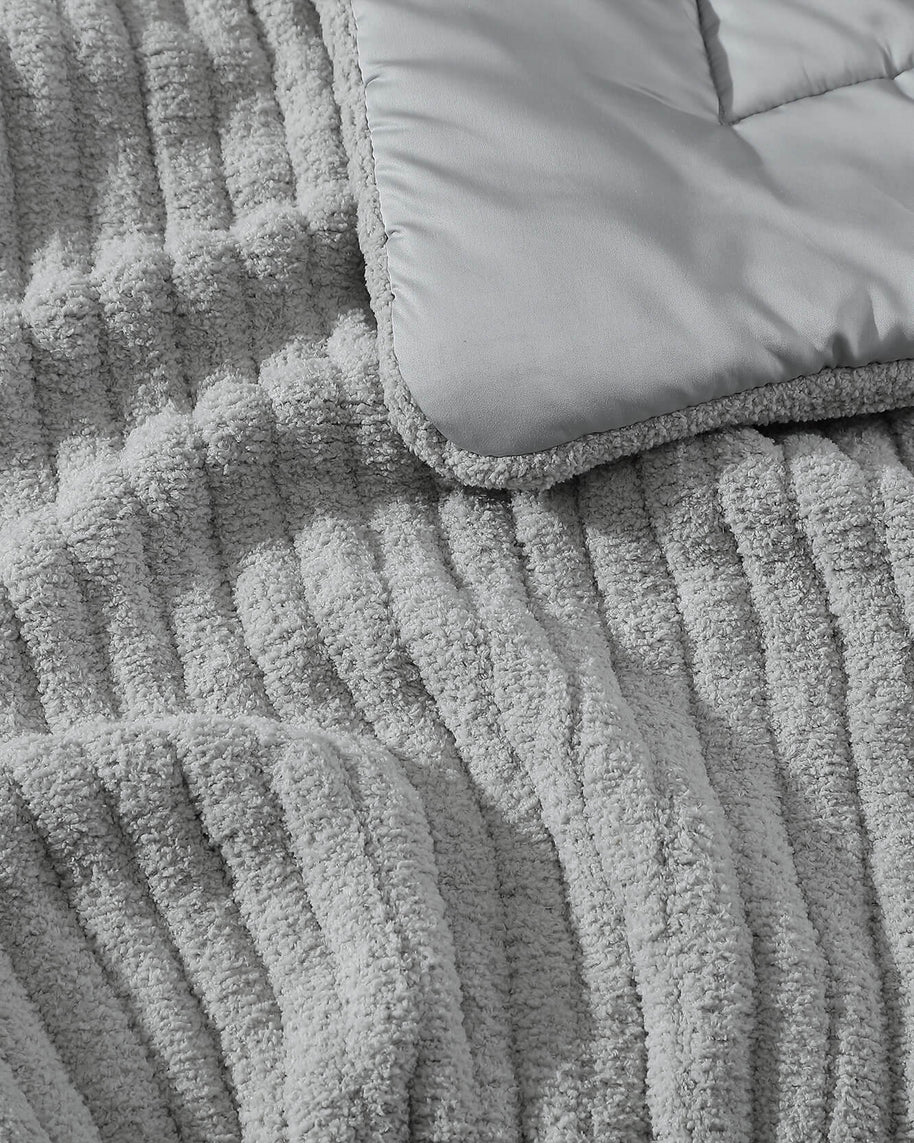 Sunday Citizen Snug Piped Comforter (more Colors)