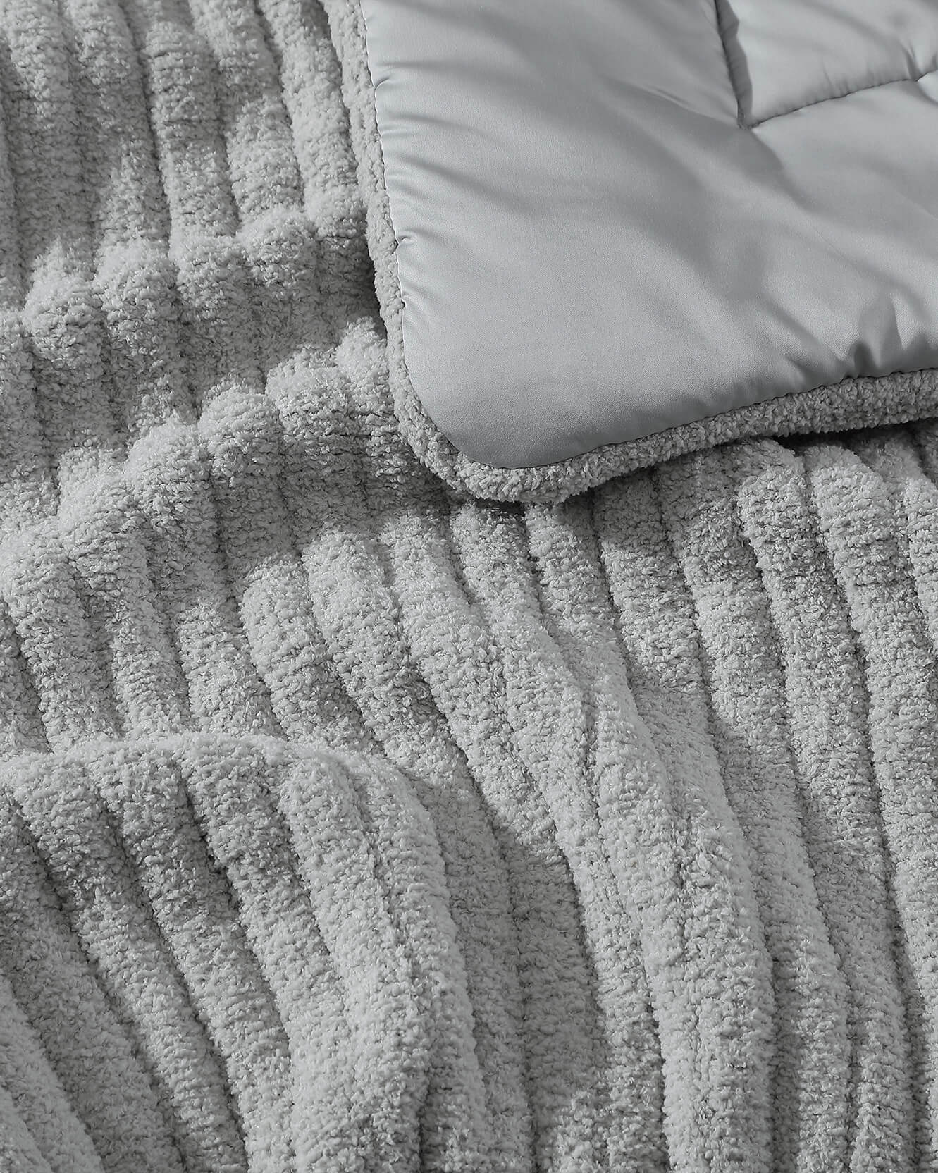 Sunday Citizen Snug Piped Comforter (more Colors)