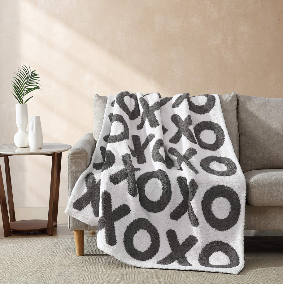 Sunday Citizen XOXO Throw Blanket (more Colors)