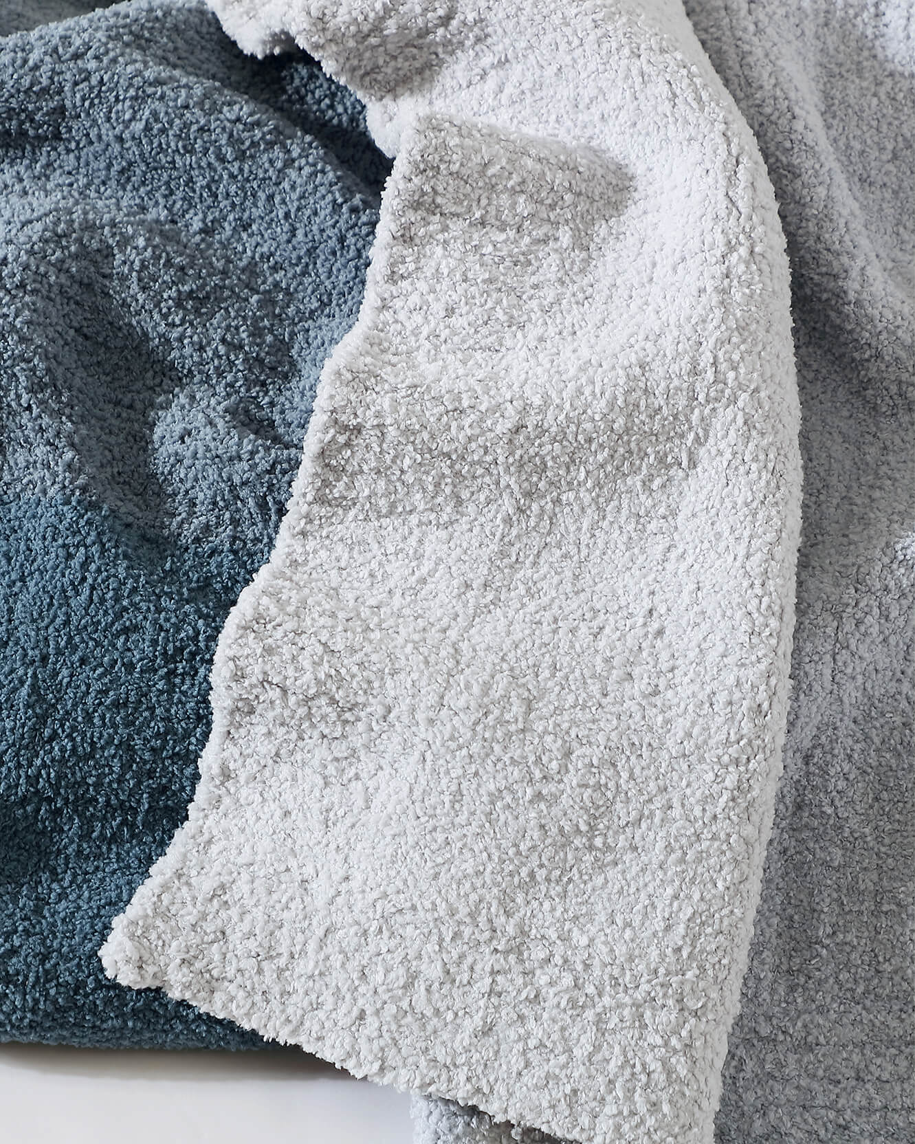 Sunday Citizen Ombre Lightweight Throw Blanket (more Colors)