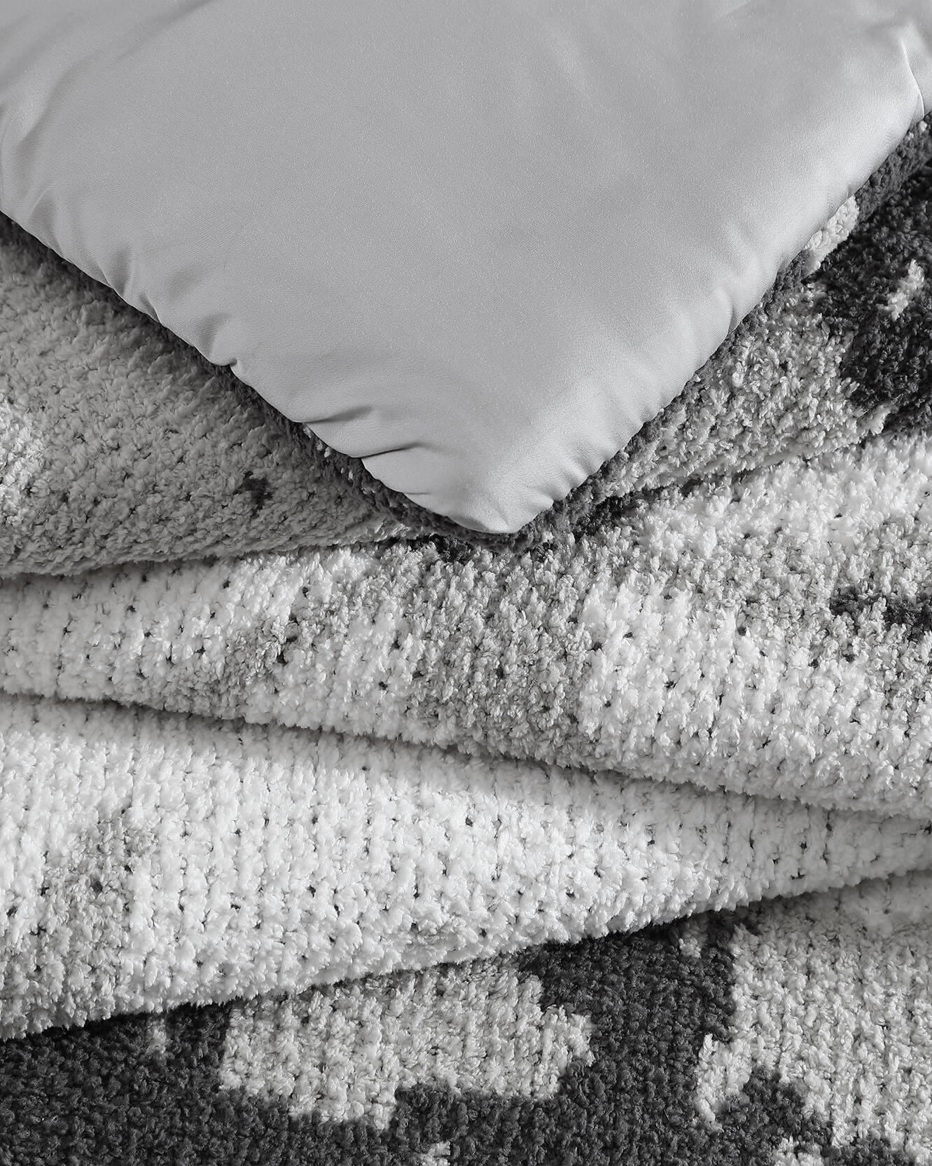 Sunday Citizen Double Snug Pixel Comforter (more Colors)