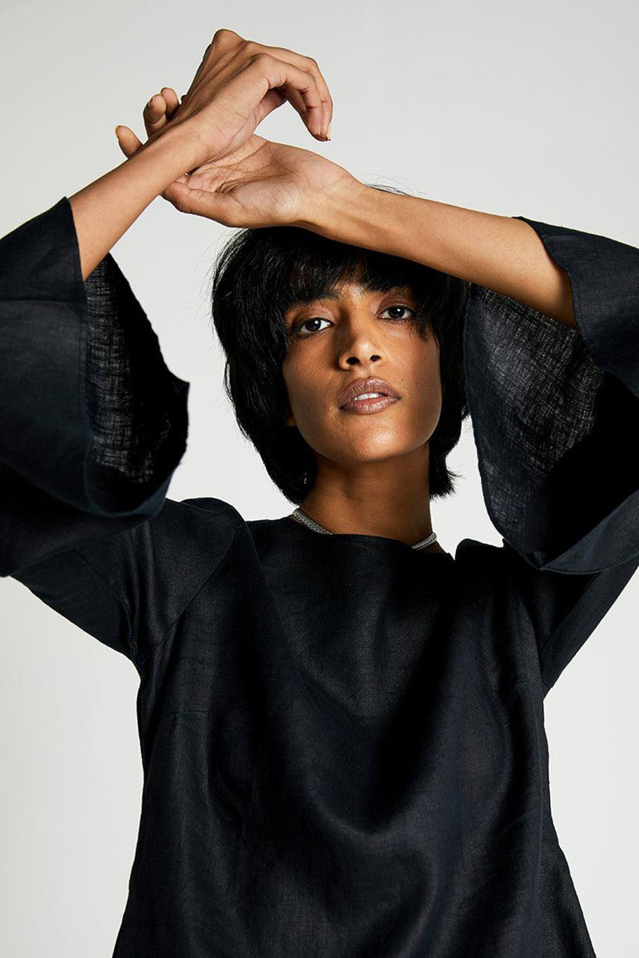 Reistor The Button Back Shirt