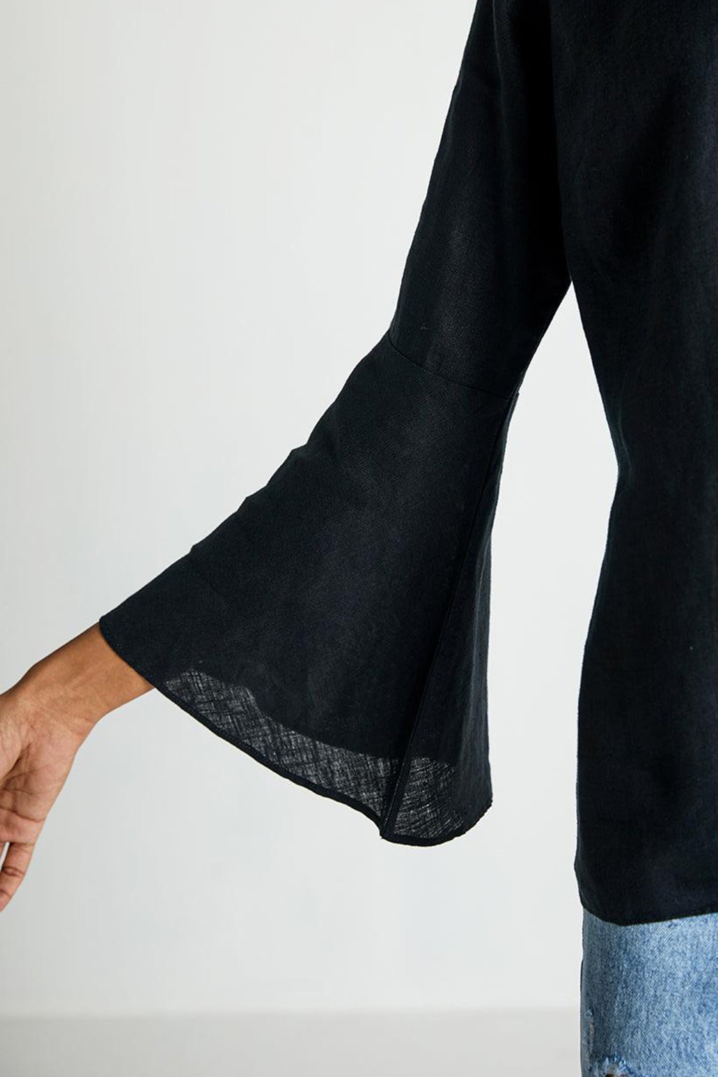 Reistor The Button Back Shirt