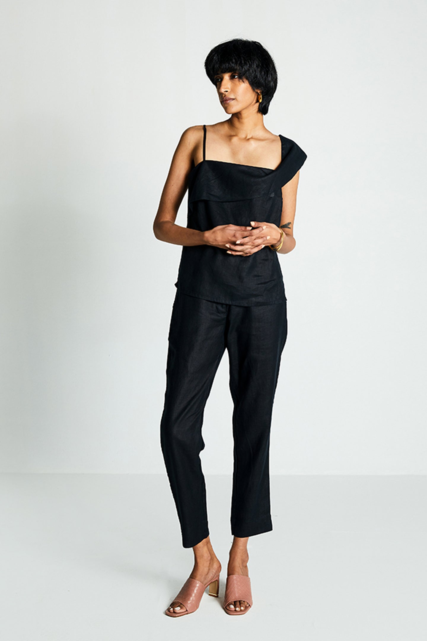 Reistor The Wandering Wave Top in Black