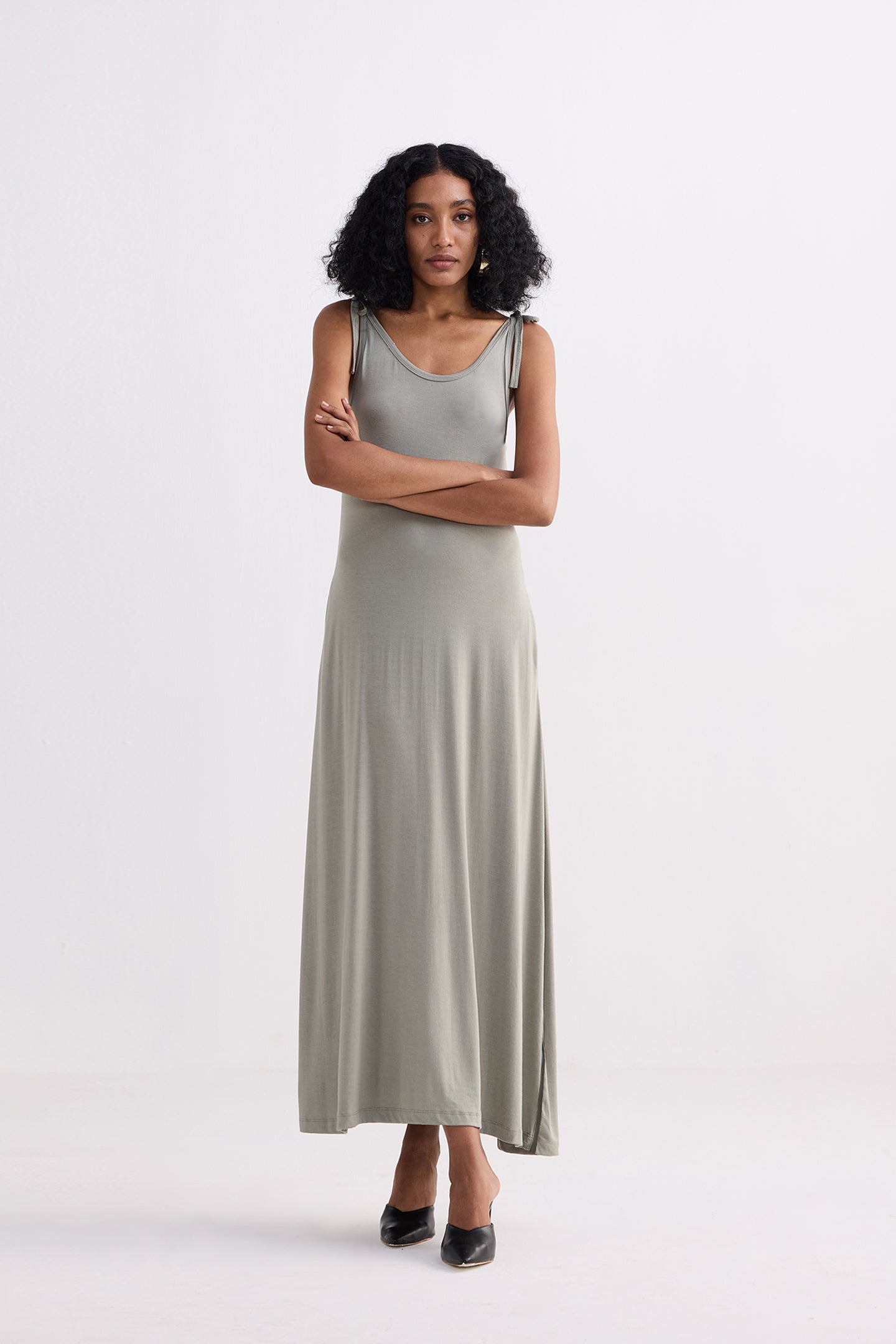 Reistor Tie-Detail Maxi Dress in Light Olive