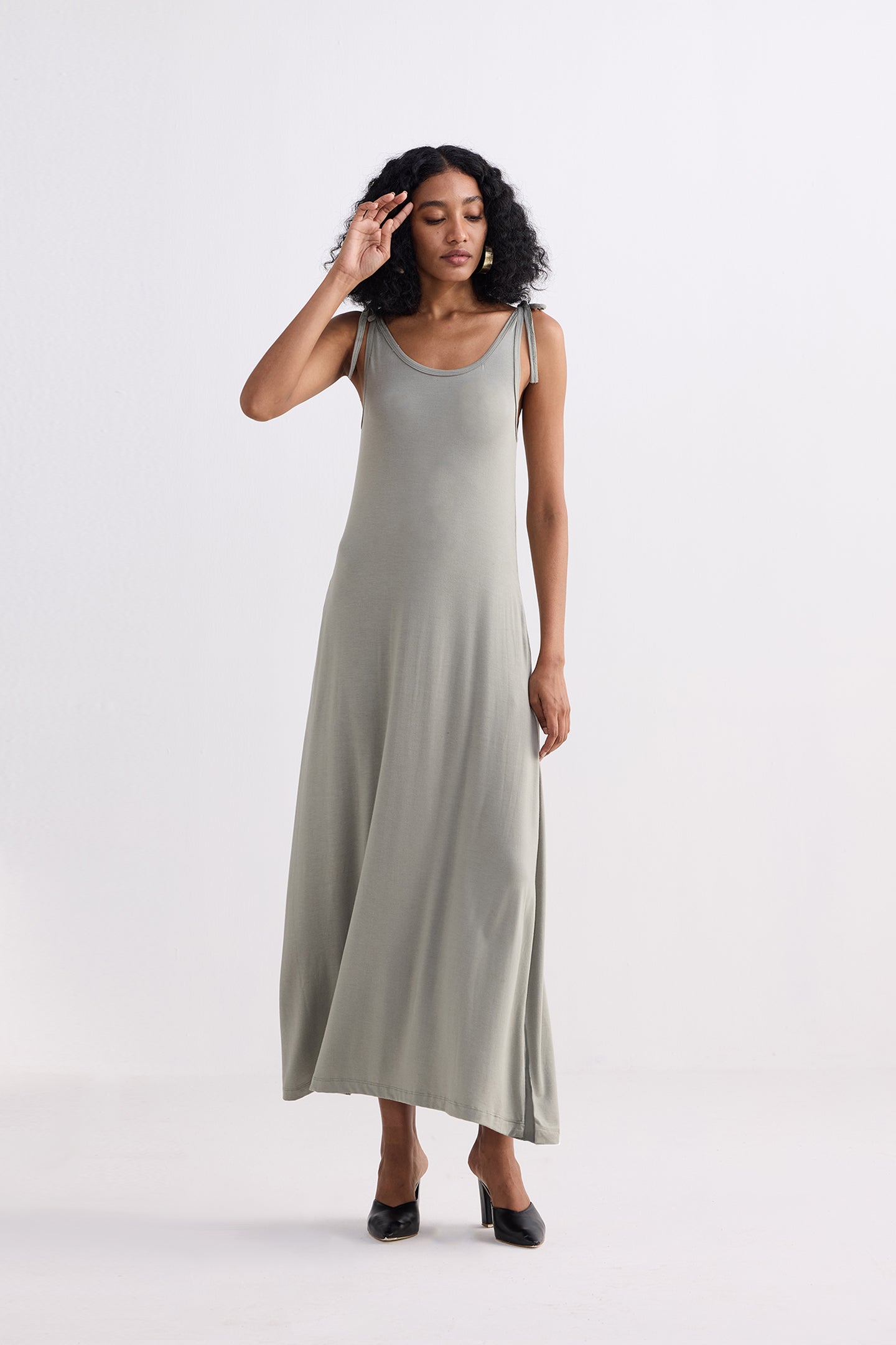 Reistor Tie-Detail Maxi Dress in Light Olive