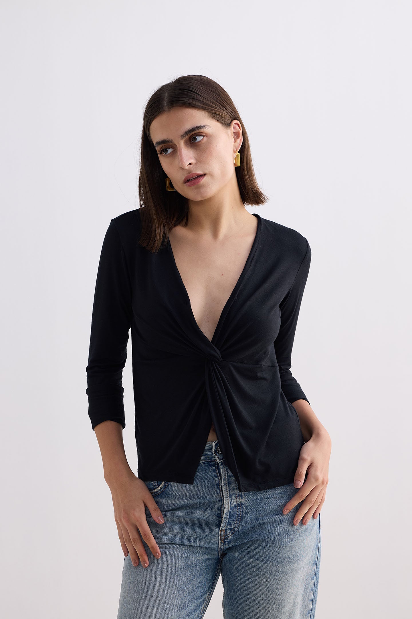 Reistor Twist Front Knit Shirt in Black