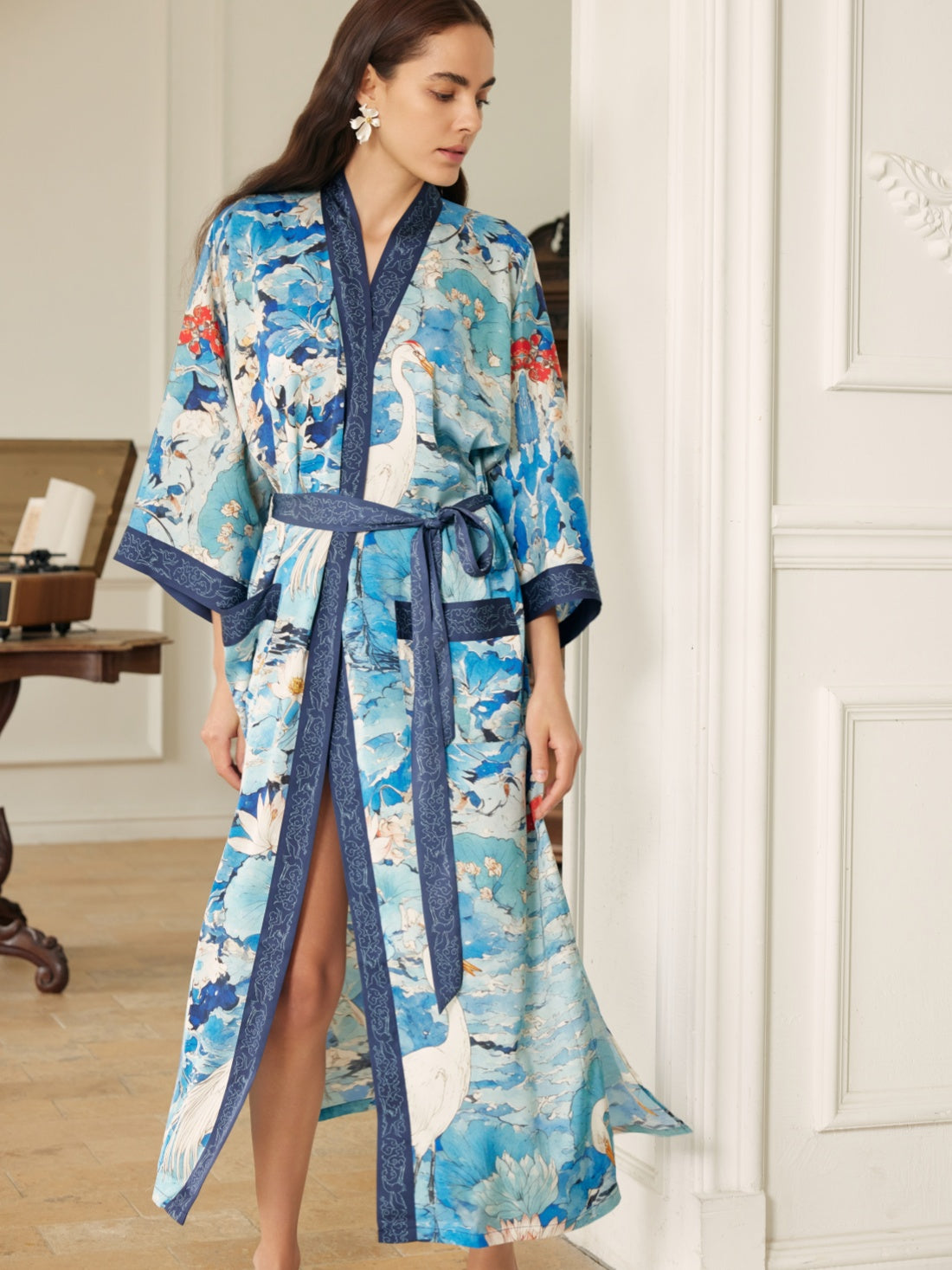 Ulivary Graceful Lotus & Crane Kimono Robe With Pockets