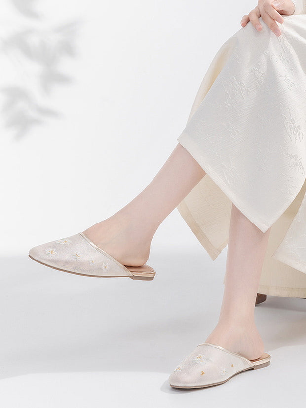 Ulivary Oriental-Floral Mesh Closed-Toe Slippers