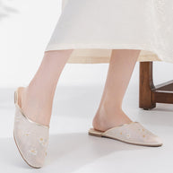 Ulivary Oriental-Floral Mesh Closed-Toe Slippers