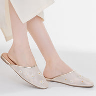Ulivary Oriental-Floral Mesh Closed-Toe Slippers