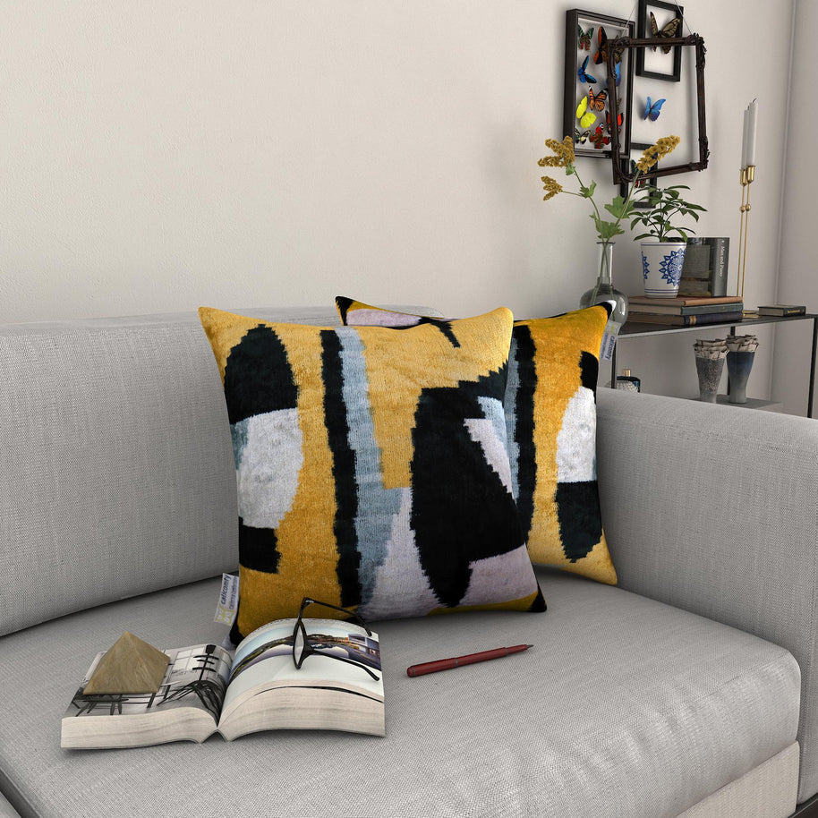 Canvello Handmade Gold Velvet Throw Pillow - 18x18