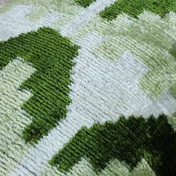 Canvello Handmade Green Geometric Silk Velvet Ikat Pillow - 11