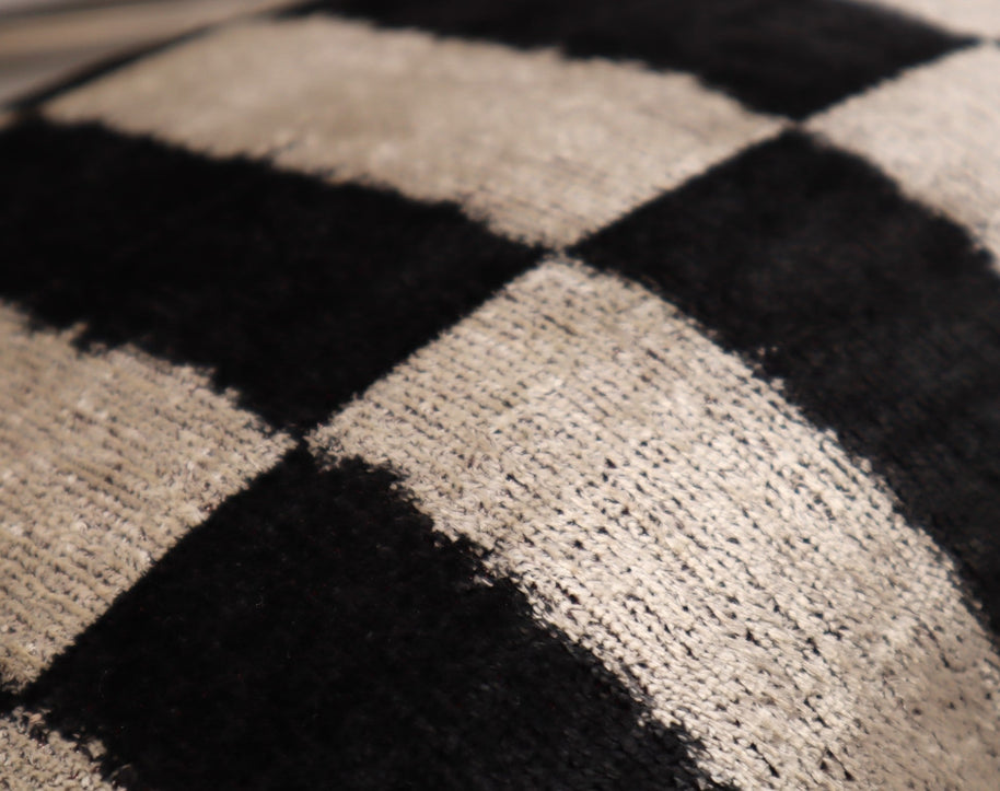 Canvello Luxury Decorative Black & White Throw Pillow | 16 X 24 In (40 X 60 Cm)