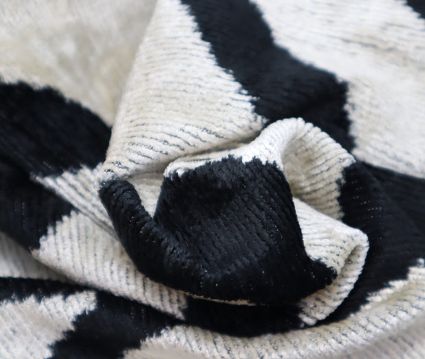 Canvello Luxury Decorative Black White Throw Pillow | 16 X 24 In (40 X 60 Cm)