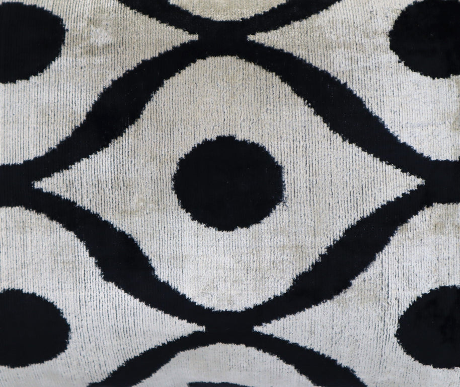 Canvello Luxury Decorative Black White Throw Pillow | 16 X 24 In (40 X 60 Cm)