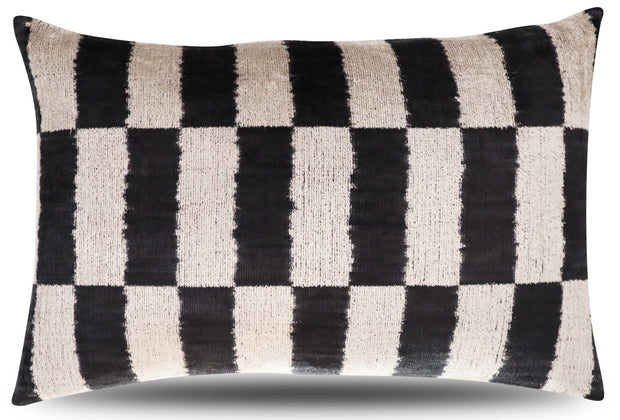 Canvello Luxury Decorative Black & White Throw Pillow | 16 X 24 In (40 X 60 Cm)