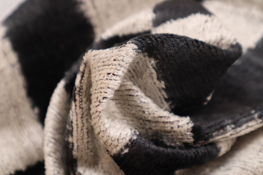 Canvello Luxury Decorative Black & White Throw Pillow | 16 X 24 In (40 X 60 Cm)