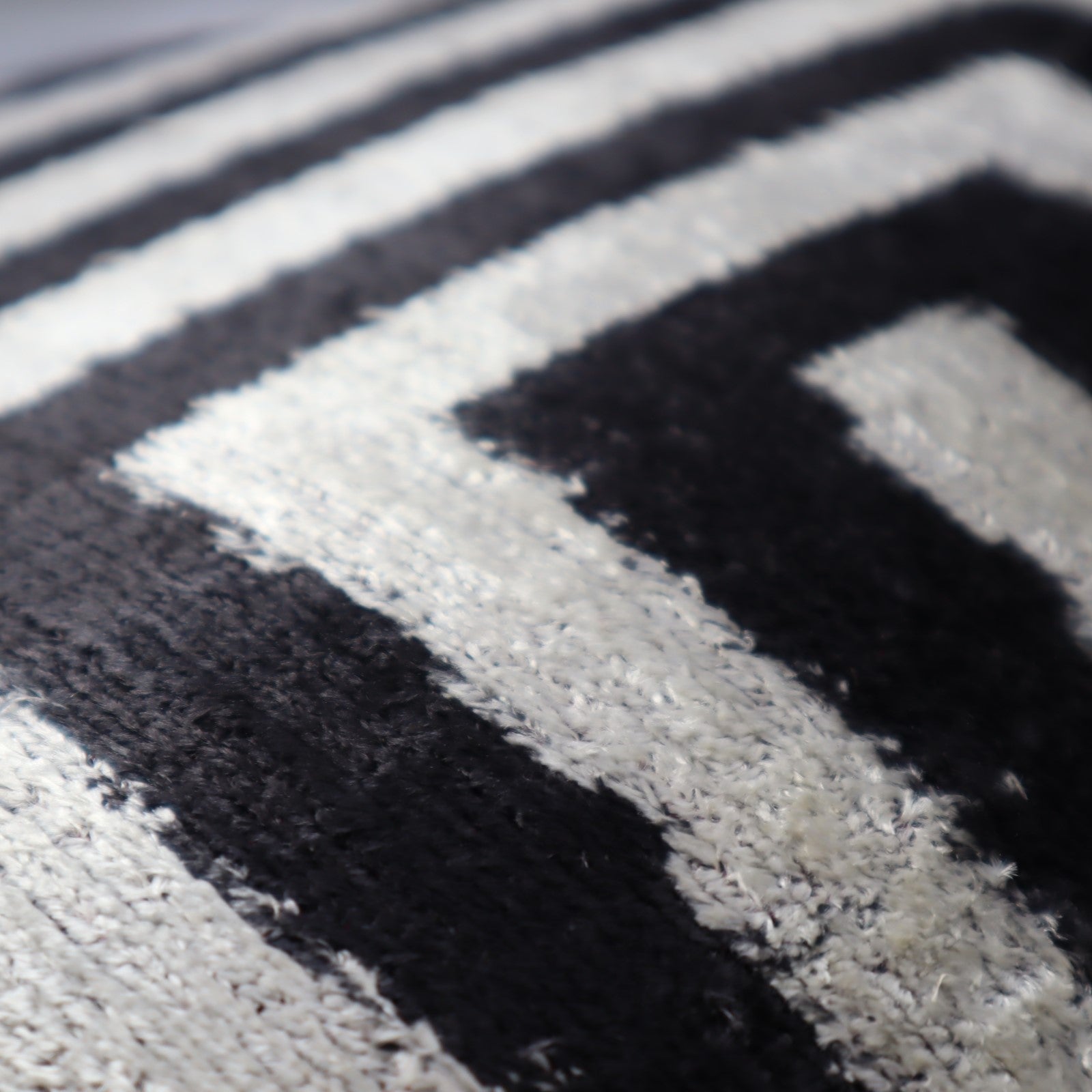 Canvello Luxury Decorative Black White Throw Pillow | 16 X 24 In (40 X 60 Cm)