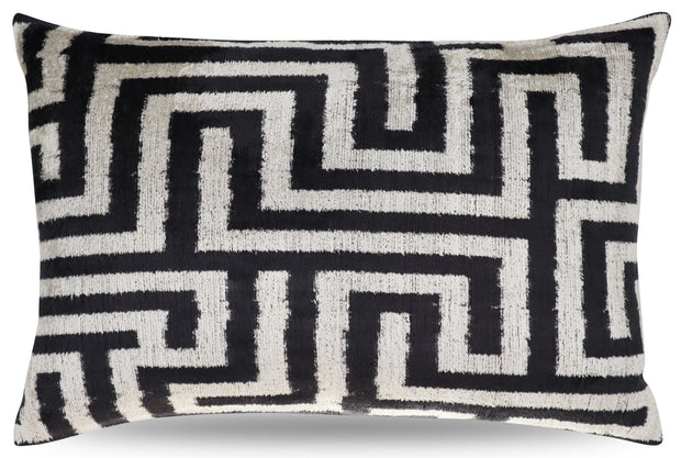 Canvello Luxury Decorative Black White Throw Pillow | 16 X 24 In (40 X 60 Cm)