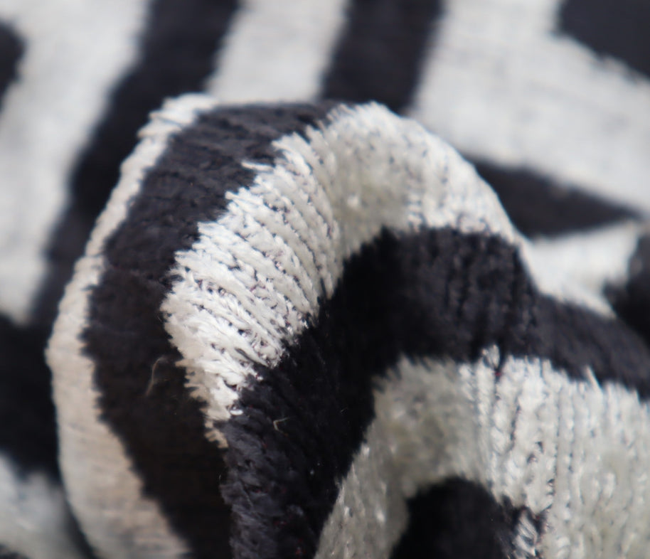 Canvello Luxury Decorative Black White Throw Pillow | 16 X 24 In (40 X 60 Cm)