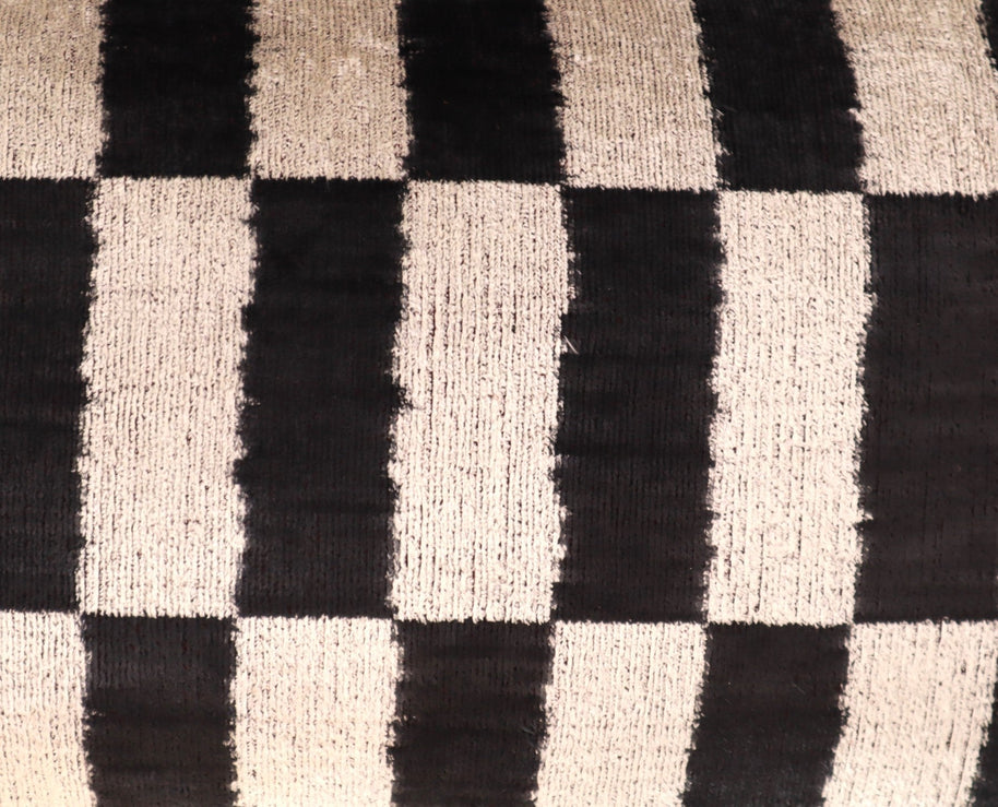 Canvello Luxury Decorative Black & White Throw Pillow | 16 X 24 In (40 X 60 Cm)