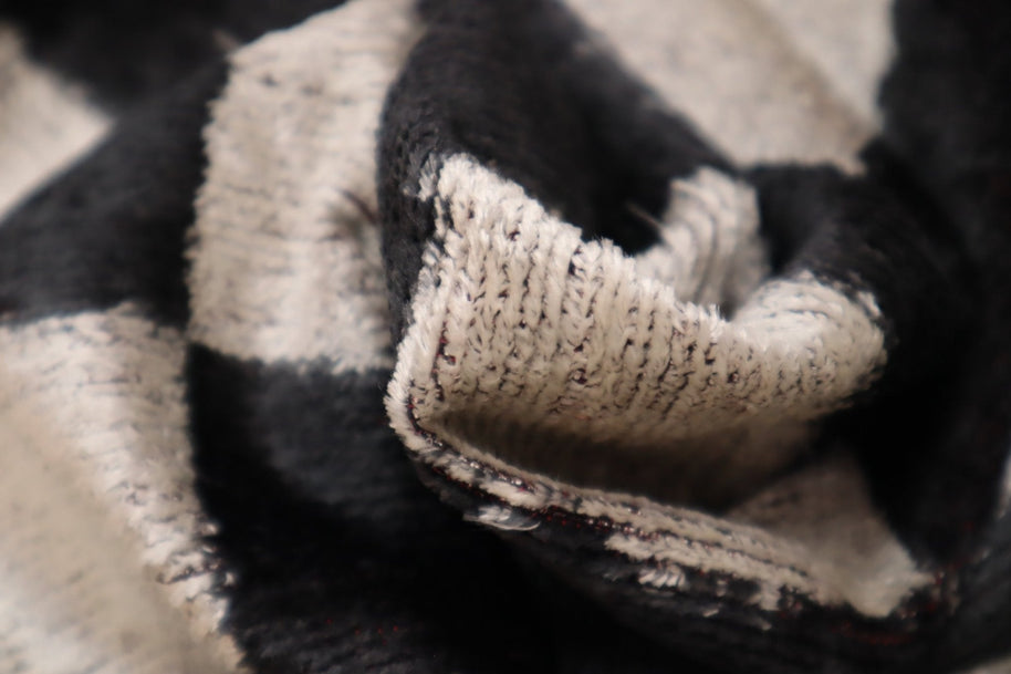 Canvello Luxury Decorative Black & White Throw Pillow | 16 X 24 In (40 X 60 Cm)