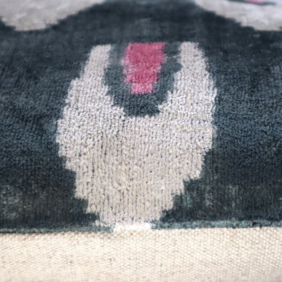 Canvello Luxury Gray Pink Pillow For Couch | 16 X 24 In (40 X 60 Cm)