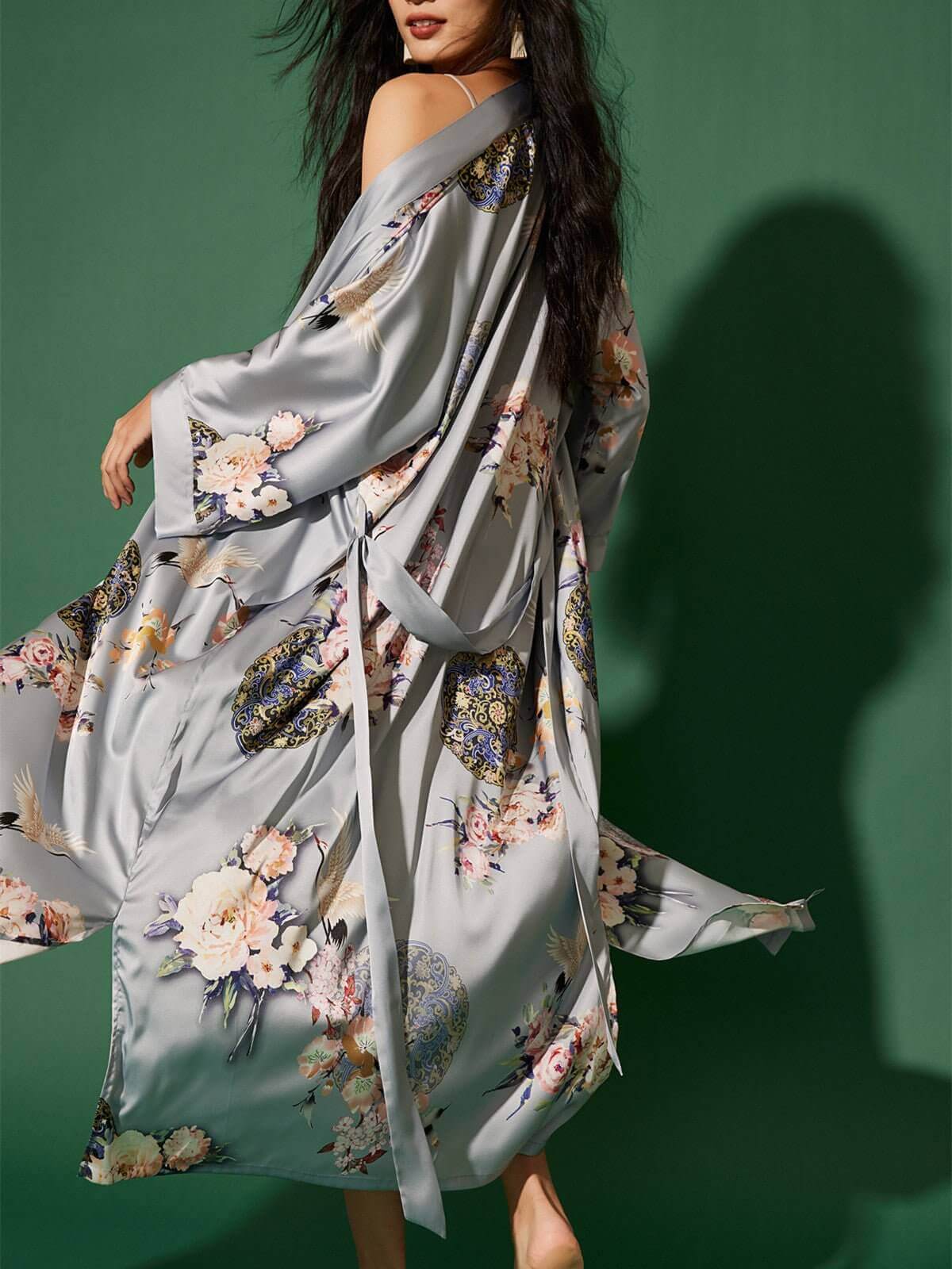 Ulivary Garden Crane Gray Kimono Robe