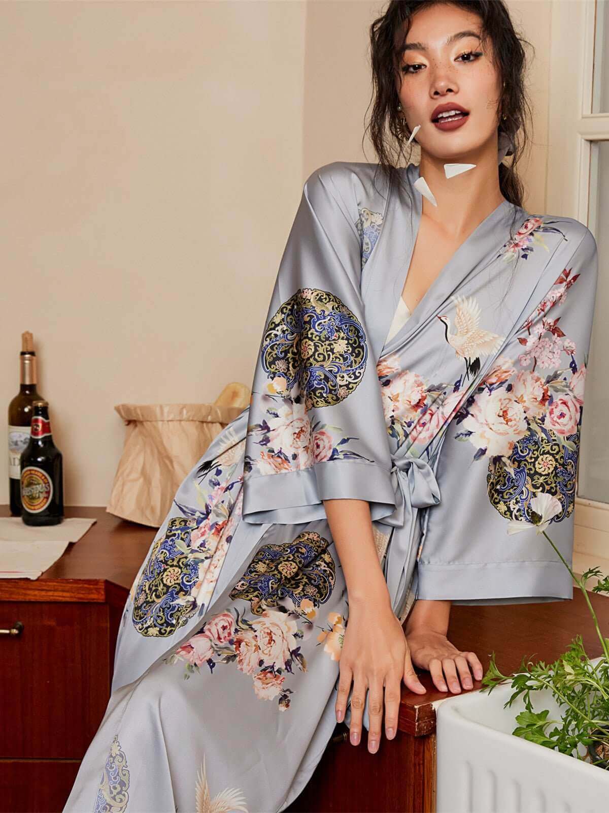 Ulivary Garden Crane Gray Kimono Robe
