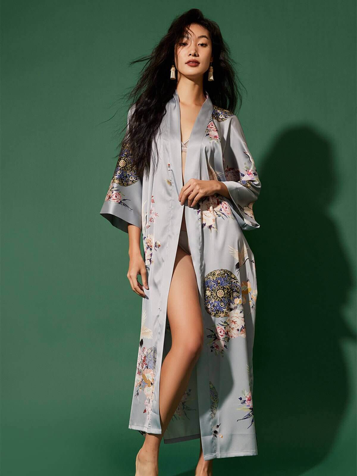 Ulivary Garden Crane Gray Kimono Robe