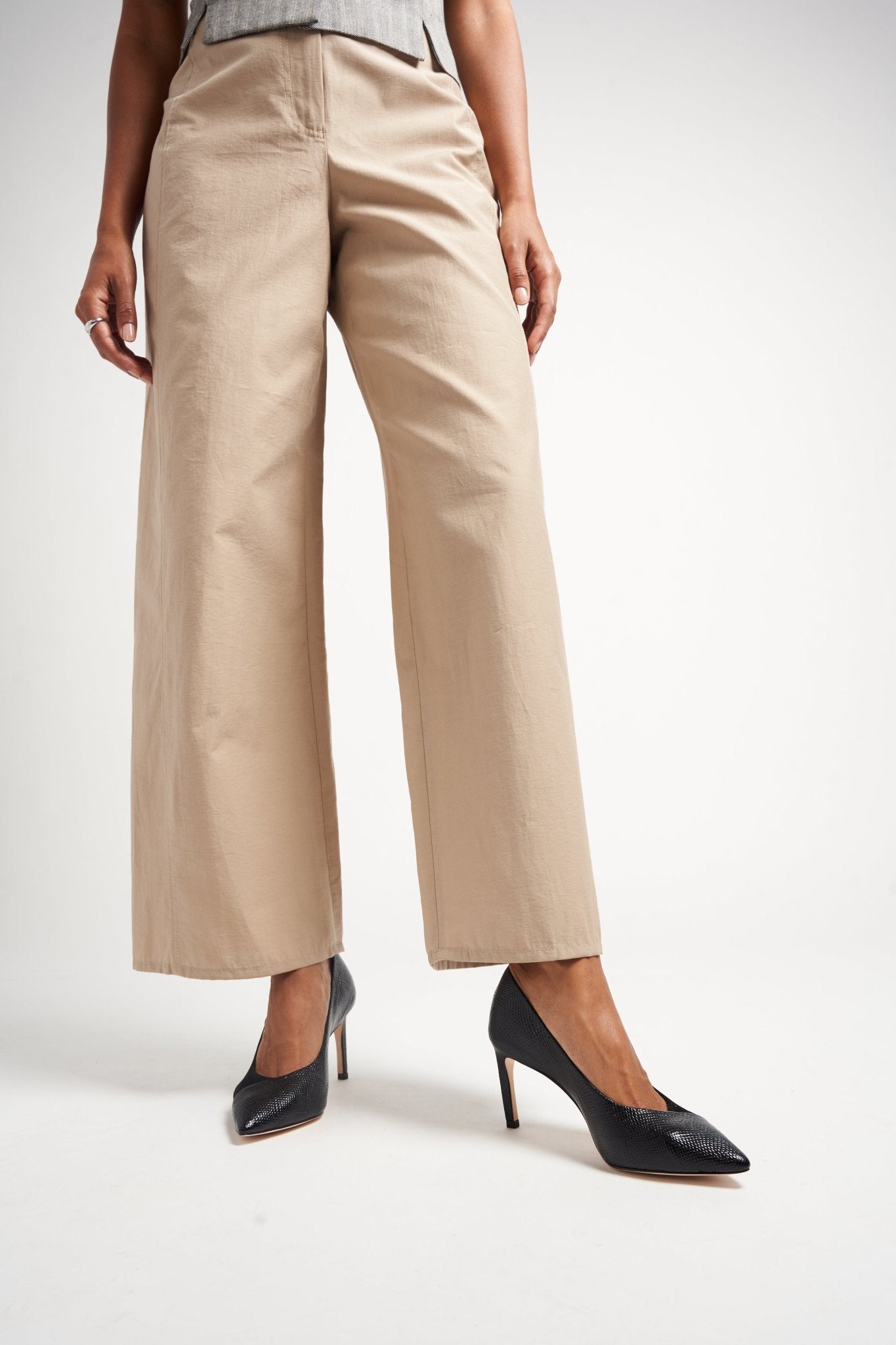 Joan Oloff Dominique Black