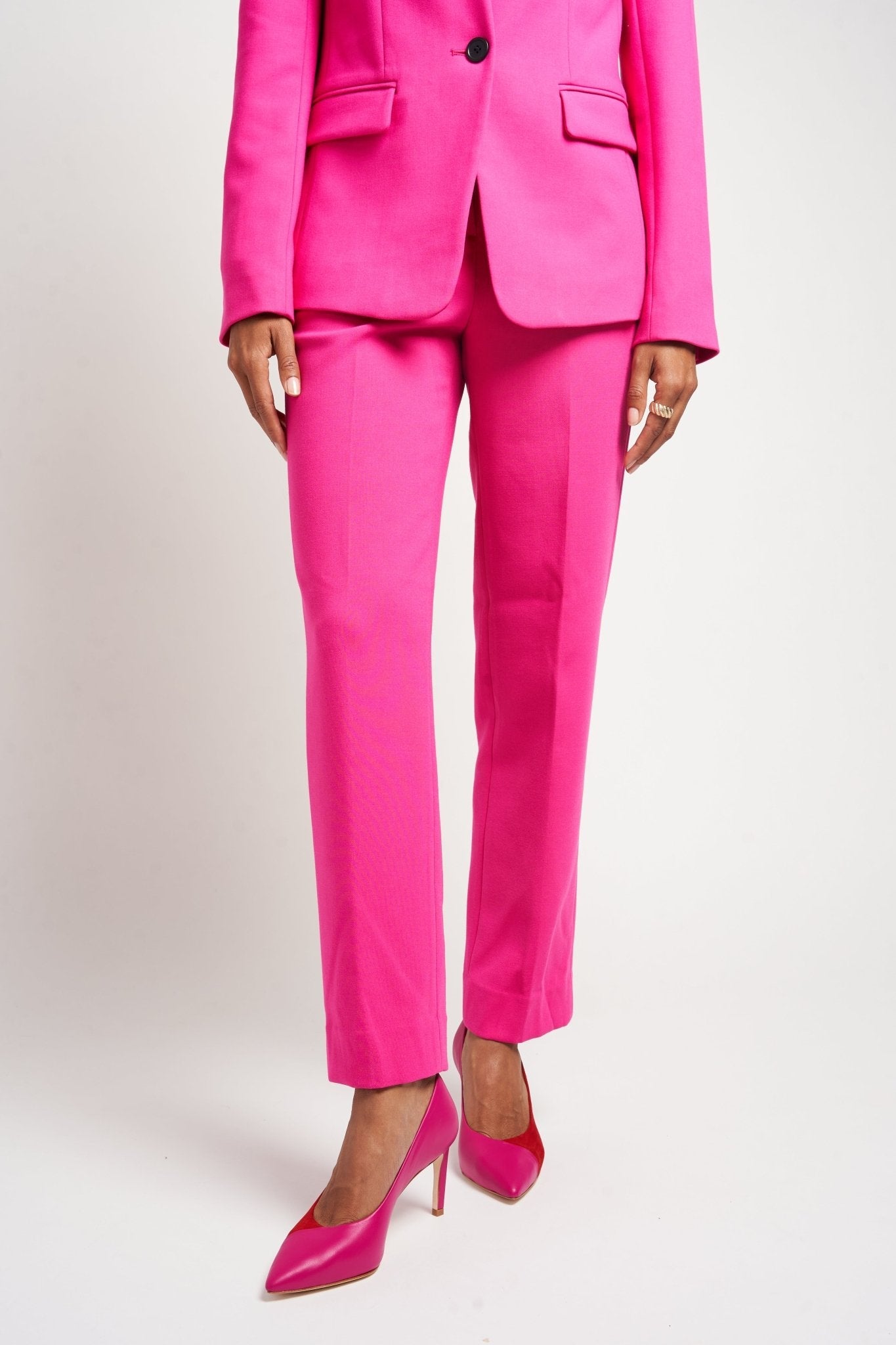 Joan Oloff Dominique Pink