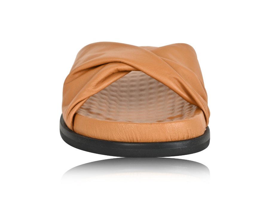 Joan Oloff Sadie Camel Soft Nappa