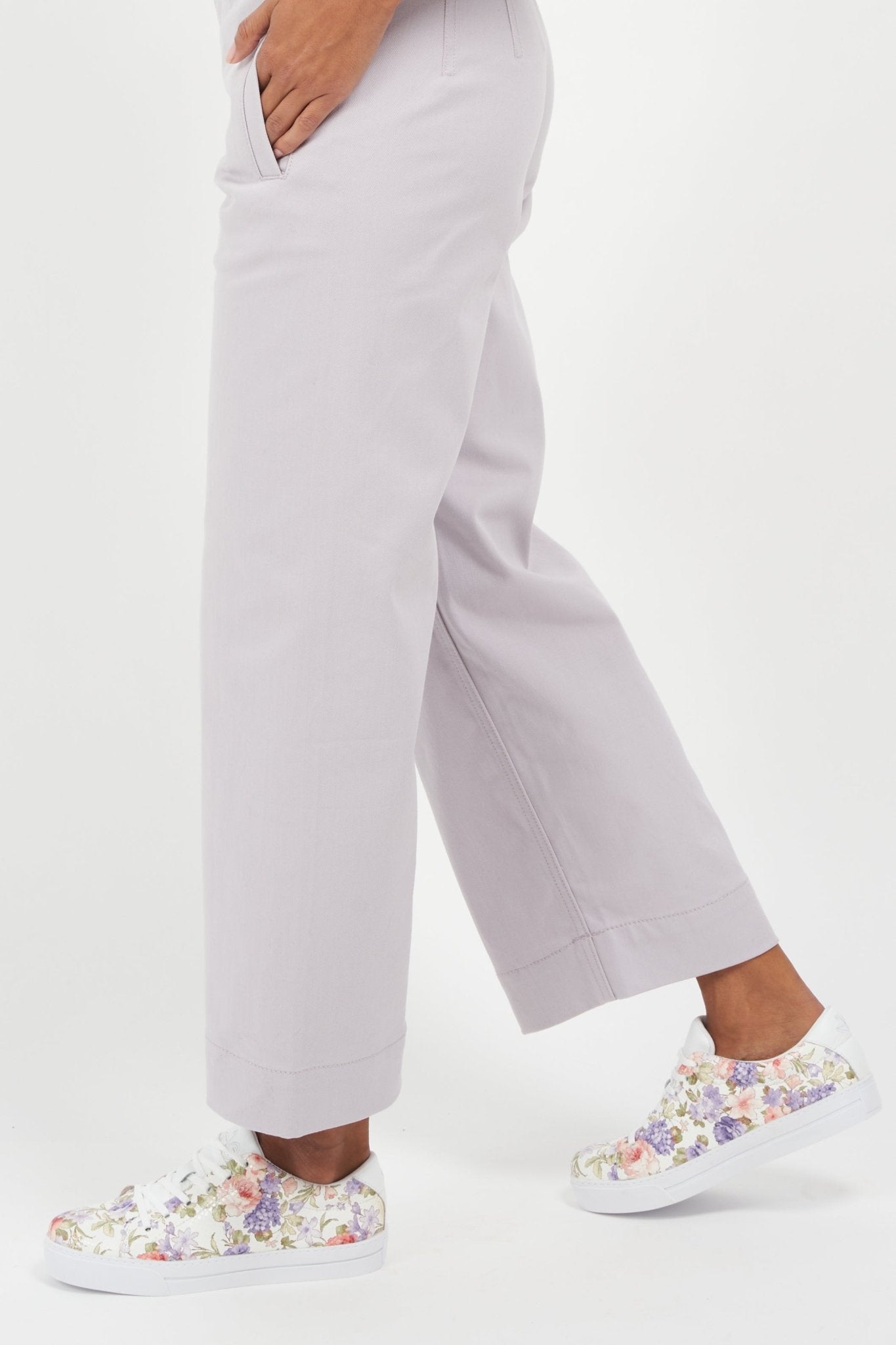 Joan Oloff Equality Luxury Floral Nappa