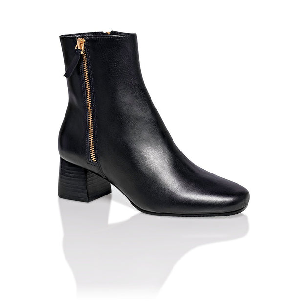 Joan Oloff Arina Bootie Black Lux Nappa