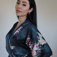 Ulivary Short Kimono Robe Crane