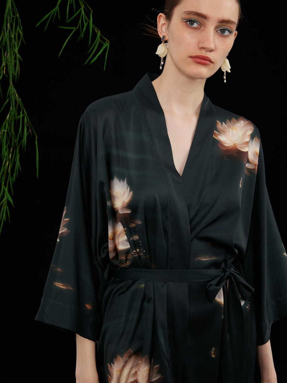 Ulivary Short Kimono Robe Golden Lotus